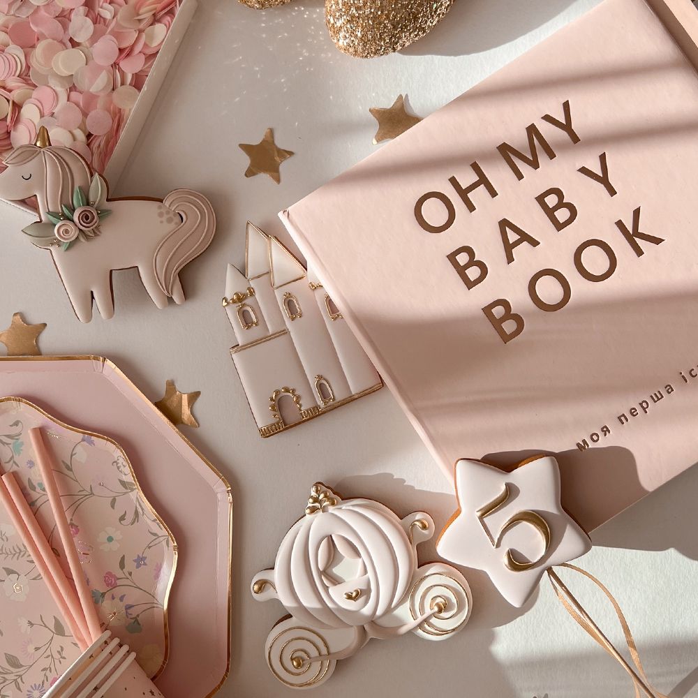 Oh My Baby Book для дівчинки рожевий (укр) New Design